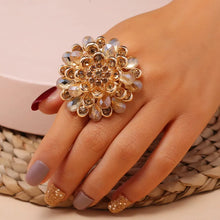 Cargar imagen en el visor de la galería, Large Elegant Flower Rings
