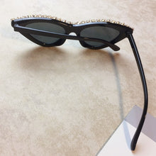 Cargar imagen en el visor de la galería, Diamond Cateye Sunglasses
