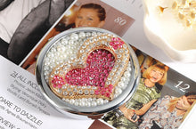 Cargar imagen en el visor de la galería, Rhinestone Heart Compact Mirror
