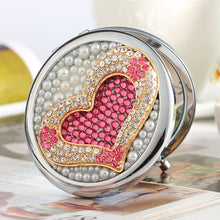 Cargar imagen en el visor de la galería, Rhinestone Heart Compact Mirror
