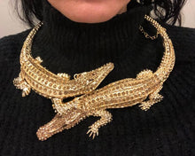 Cargar imagen en el visor de la galería, Crocodile Choker
